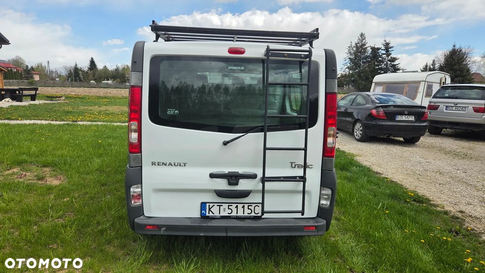 Renault Trafic - 16