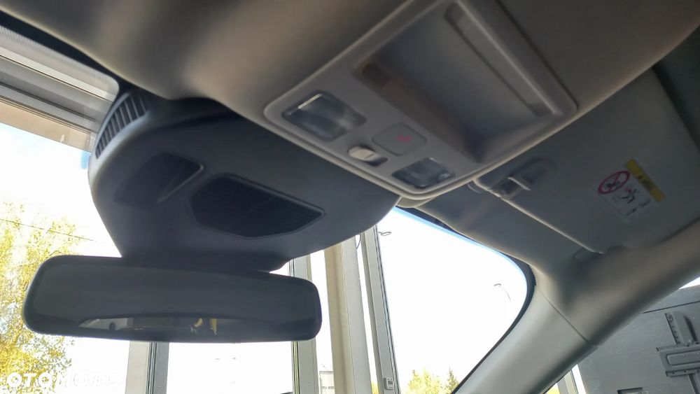 Ford Kuga 2.5 FHEV FWD Titanium X - 32