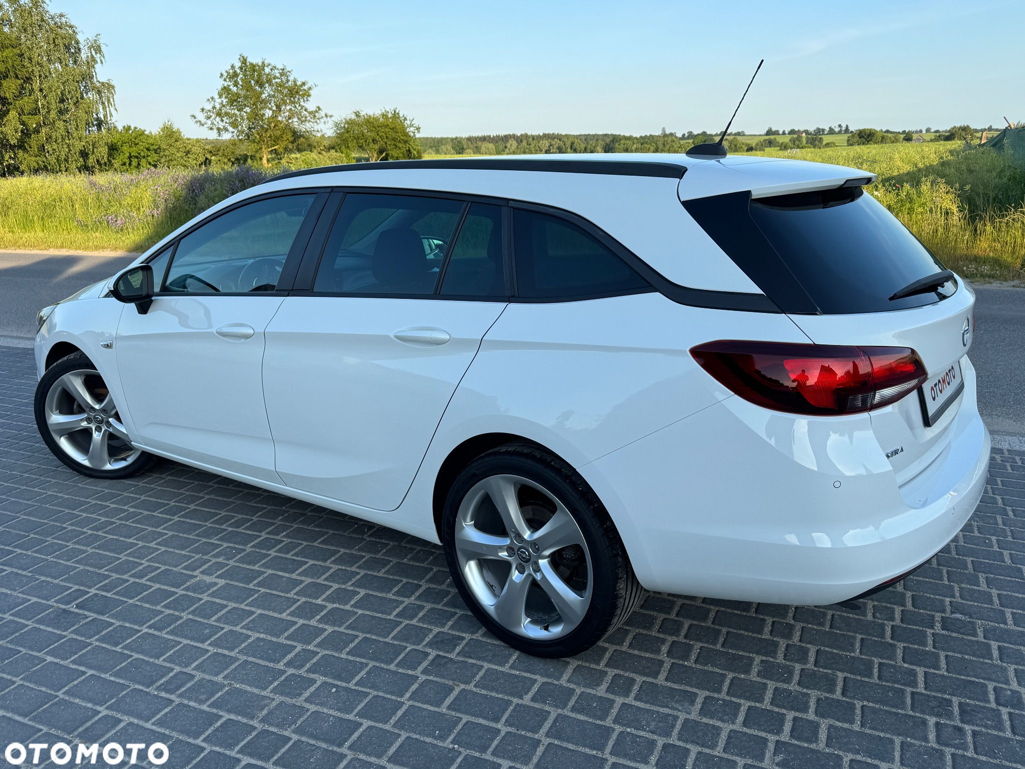 Opel Astra 1.6 D (CDTI) Edition - 10