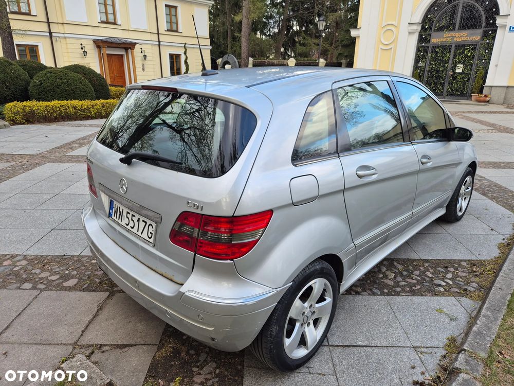Mercedes-Benz Klasa B 200 CDI - 19