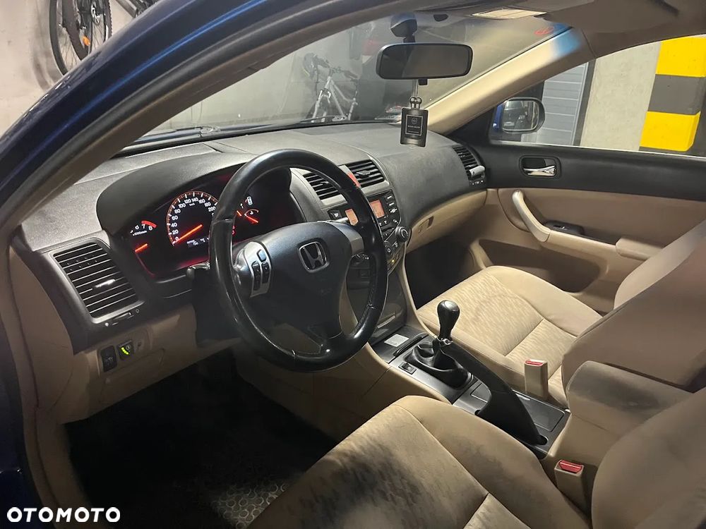 Honda Accord 2.0 Comfort - 4
