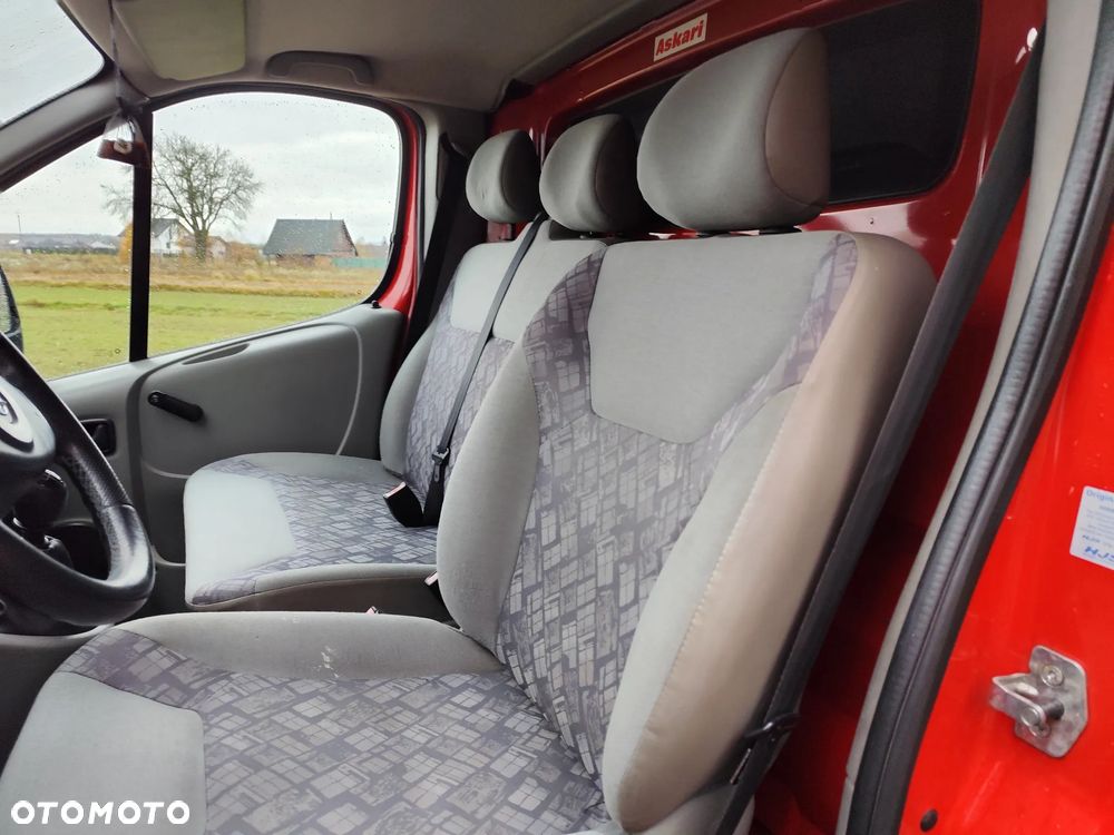 Opel VIVARO - 11