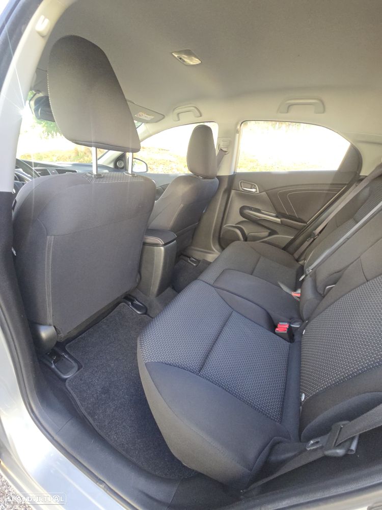 Honda Civic 1.4 i-VTEC Elegance Connect Navi - 24