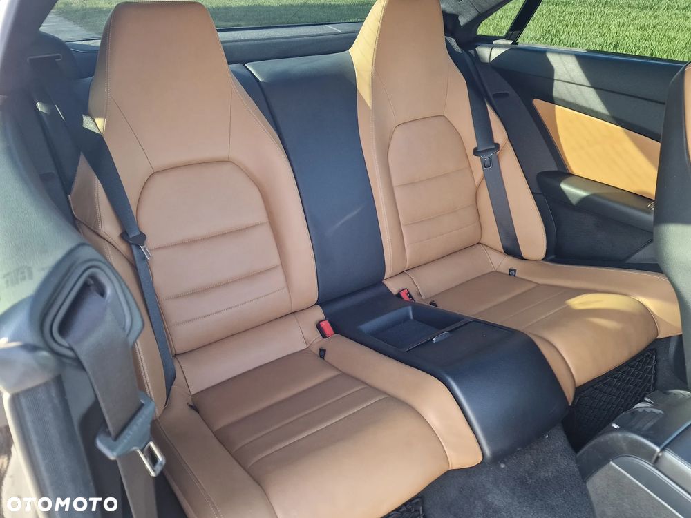 Mercedes-Benz Klasa E 200 CGI BlueEff - 13