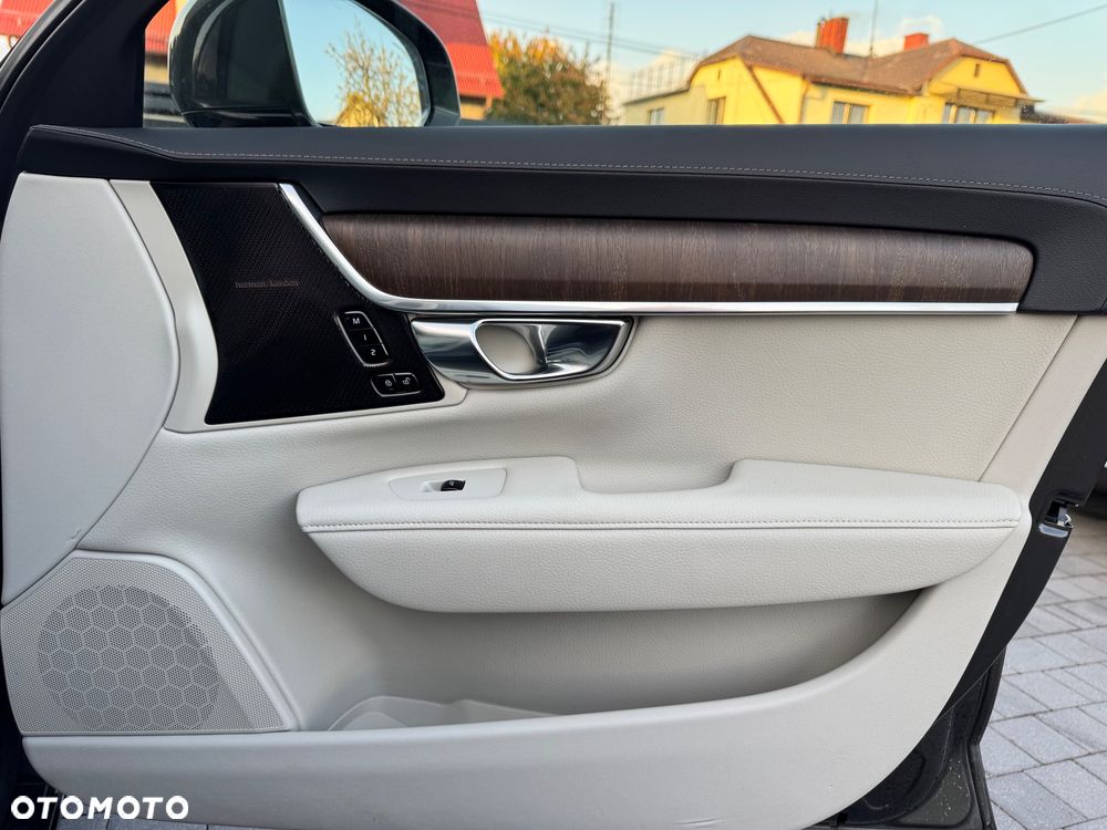 Volvo V90 T8 Twin Engine AWD Geartronic Inscription - 24