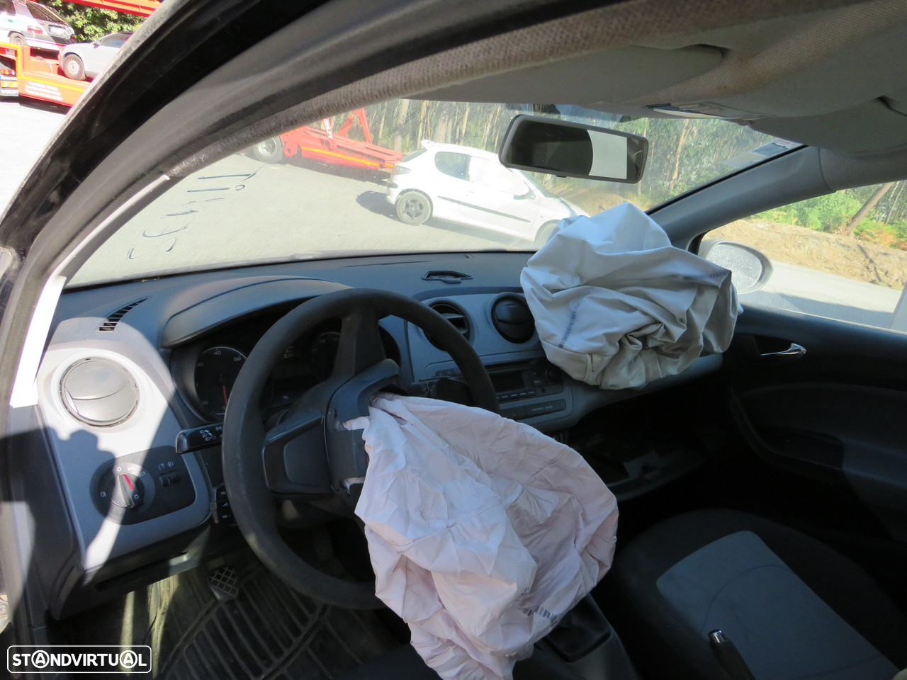 Seat Ibiza  IV 1.2 TDI (75CV) de 2013  - Peças Usadas (7950) - 5