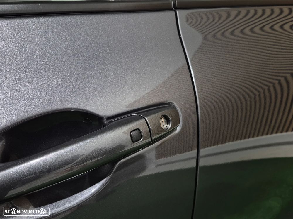 Suzuki Swift 1.2 Mild Hybrid GLE - 41