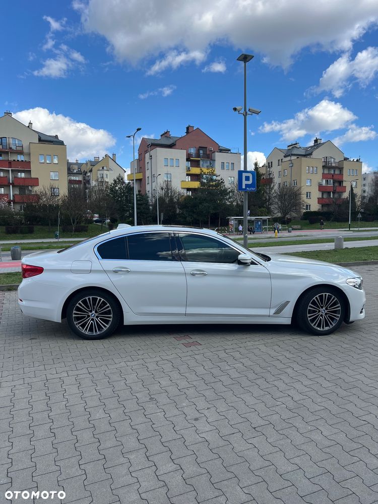 BMW Seria 5 530i Sport Line - 6