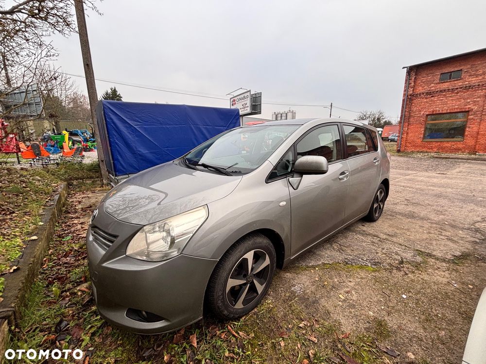 Toyota Verso 2.0 D-4D - 2