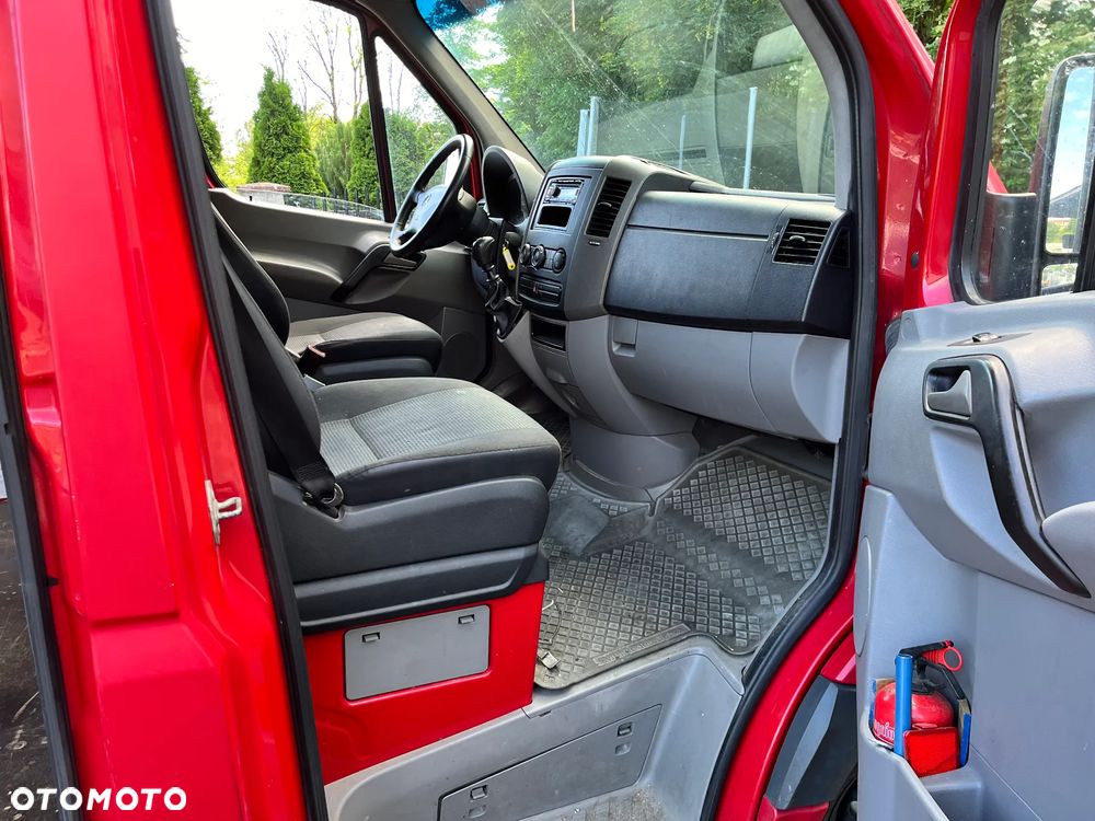 Mercedes-Benz 313 - 8