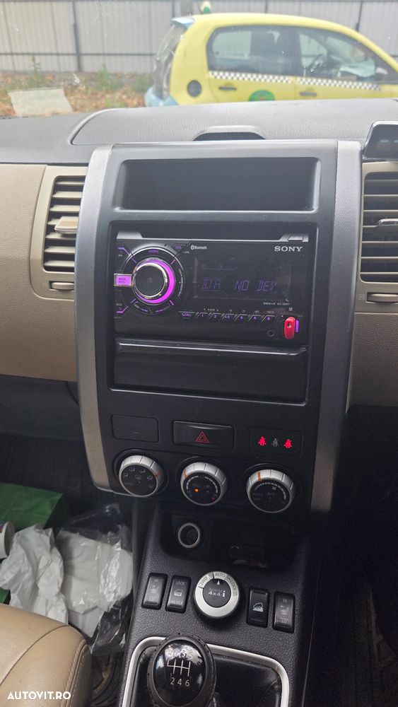 Nissan X-Trail 2.0 dCi 4x4 DPF XE - 10