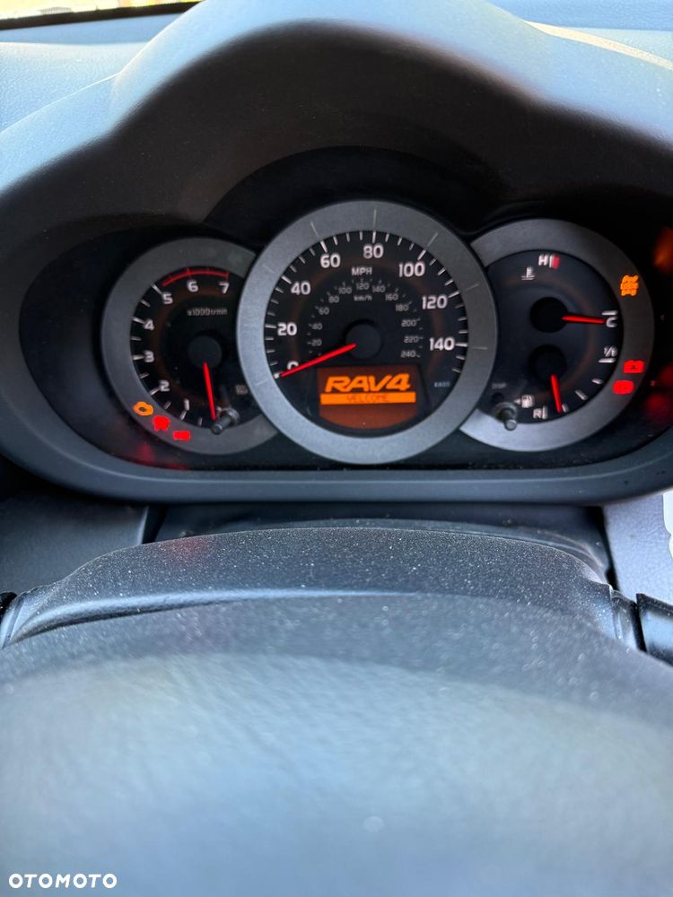 Toyota RAV4 - 14