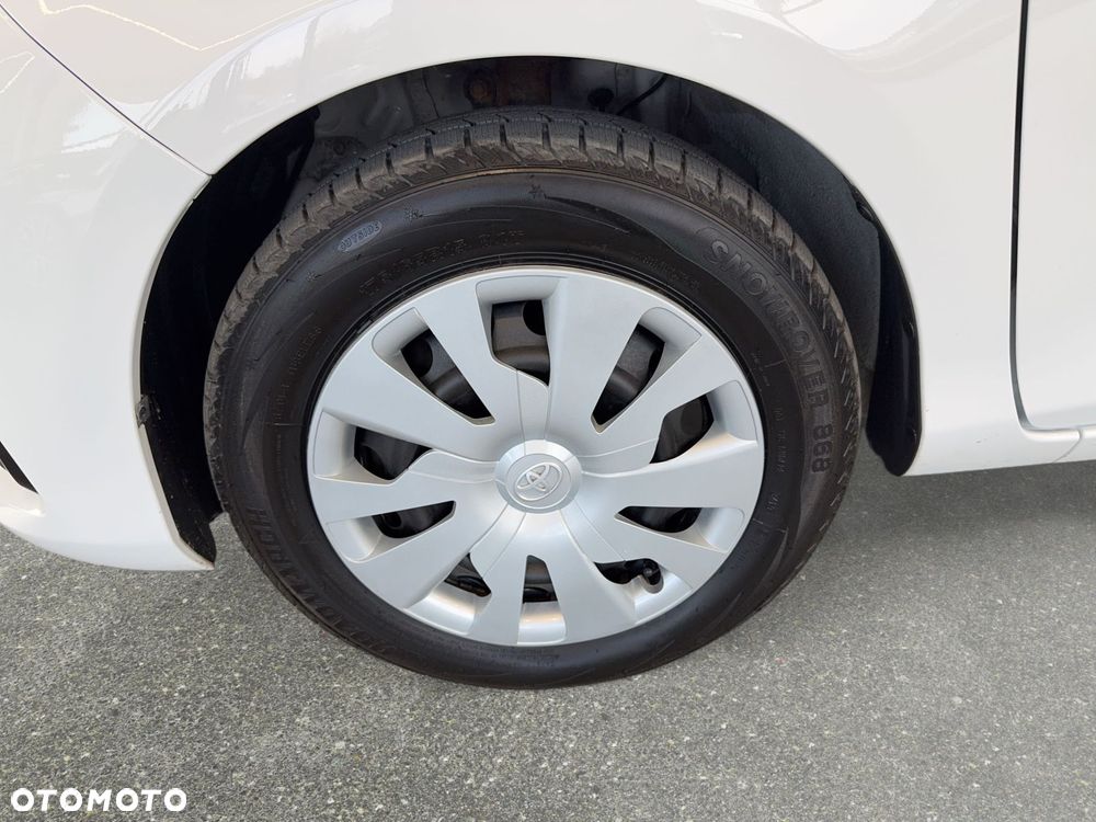 Toyota Yaris - 10