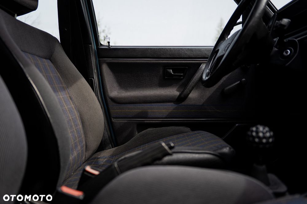 Volkswagen Golf - 19