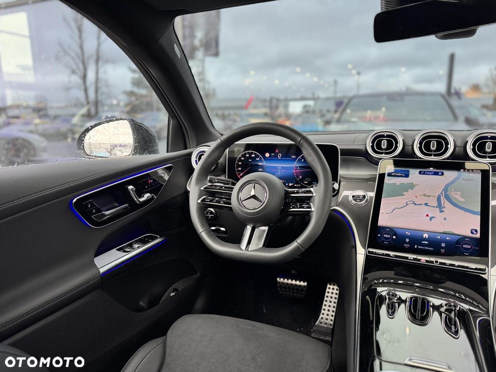 Mercedes-Benz GLC 220 d 4Matic 9G-TRONIC AMG Line Advanced - 12