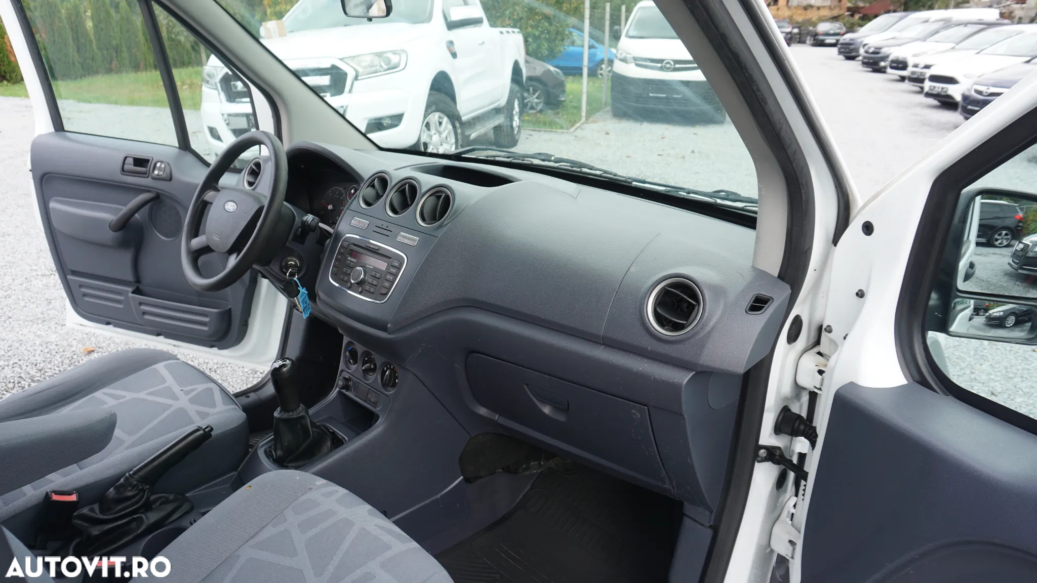 Ford Transit Connect - 12