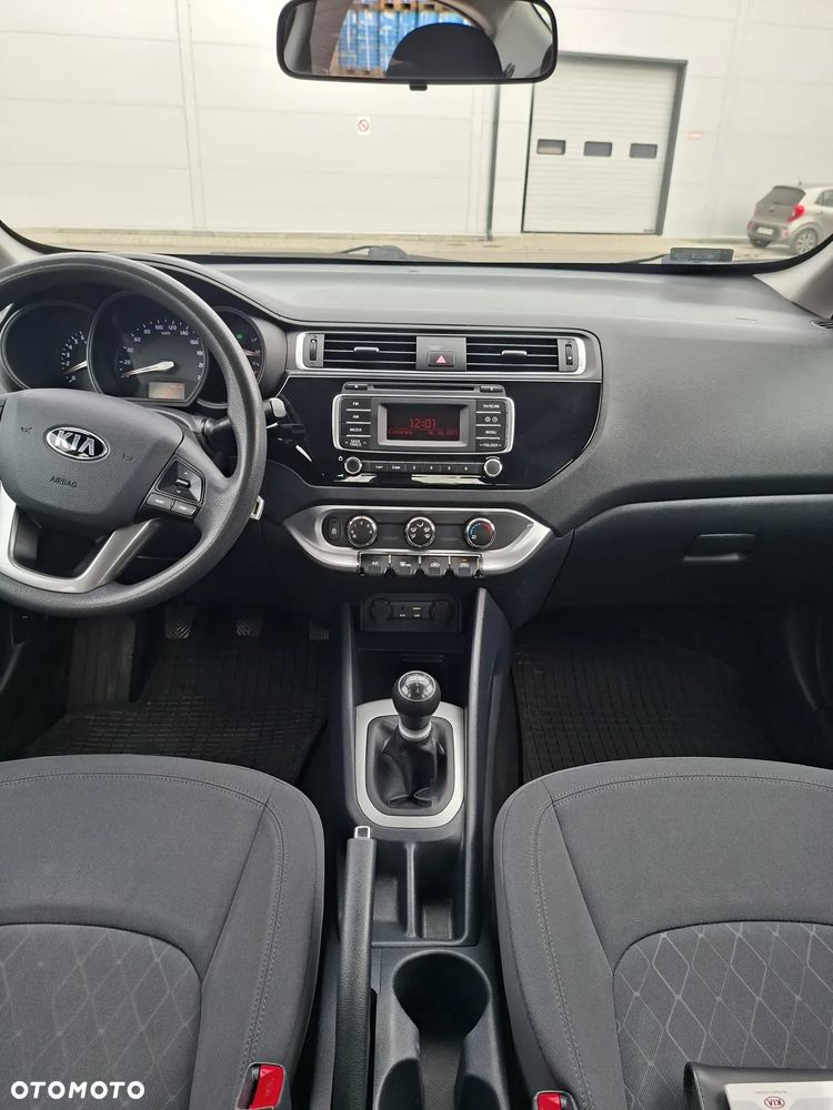Kia Rio 1.2 M - 8