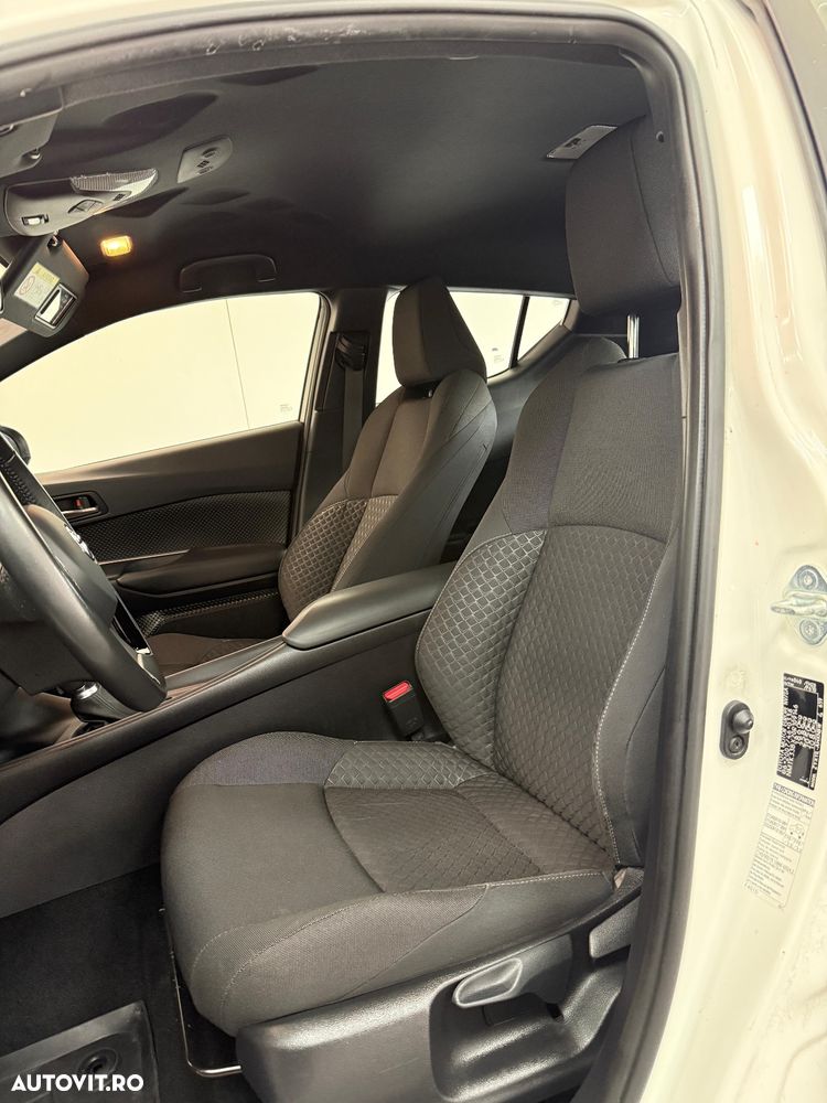 Toyota C-HR - 26