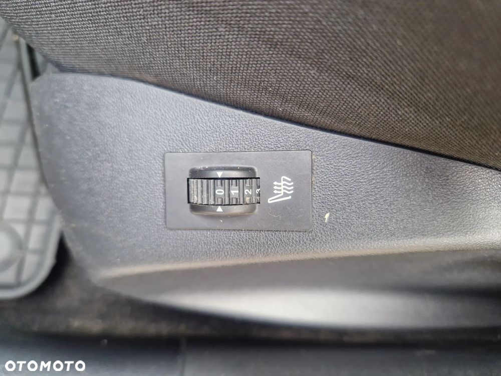 Peugeot 208 1.2 PureTech Active - 21