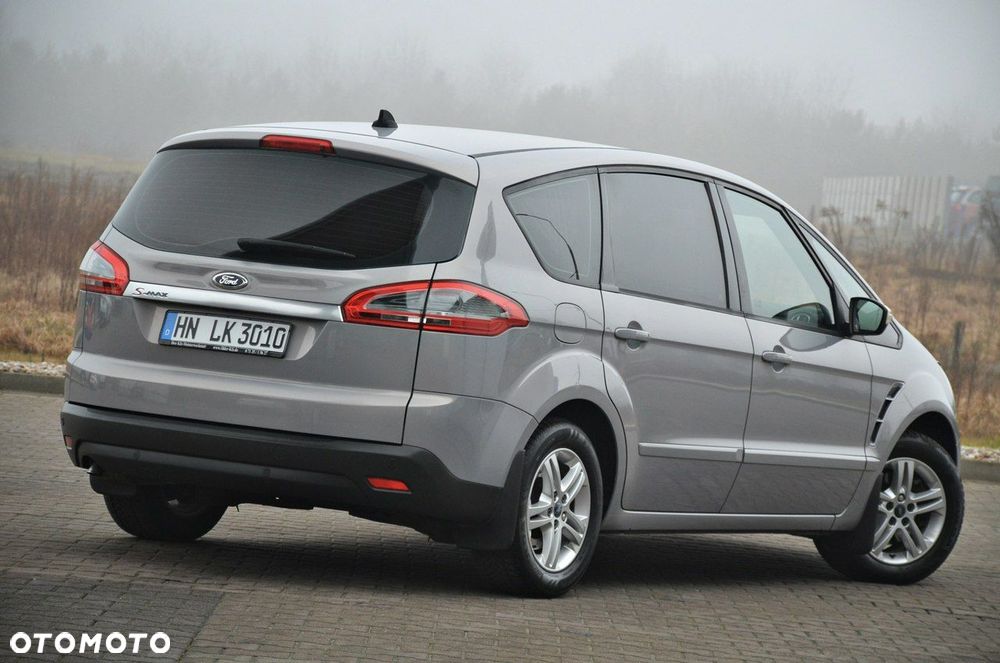 Ford S-Max - 11