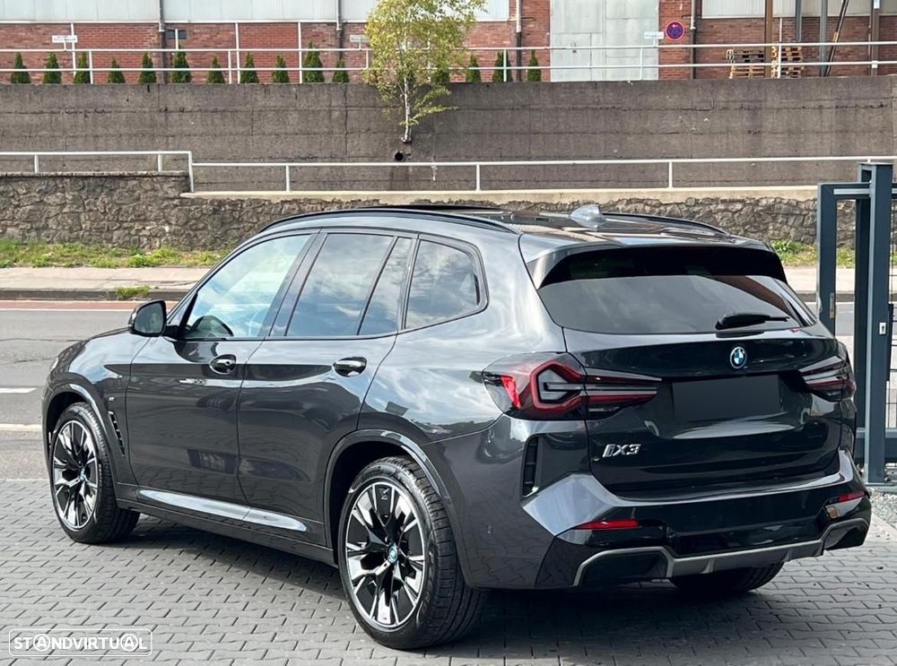 BMW iX3 M Sport Impressive - 2