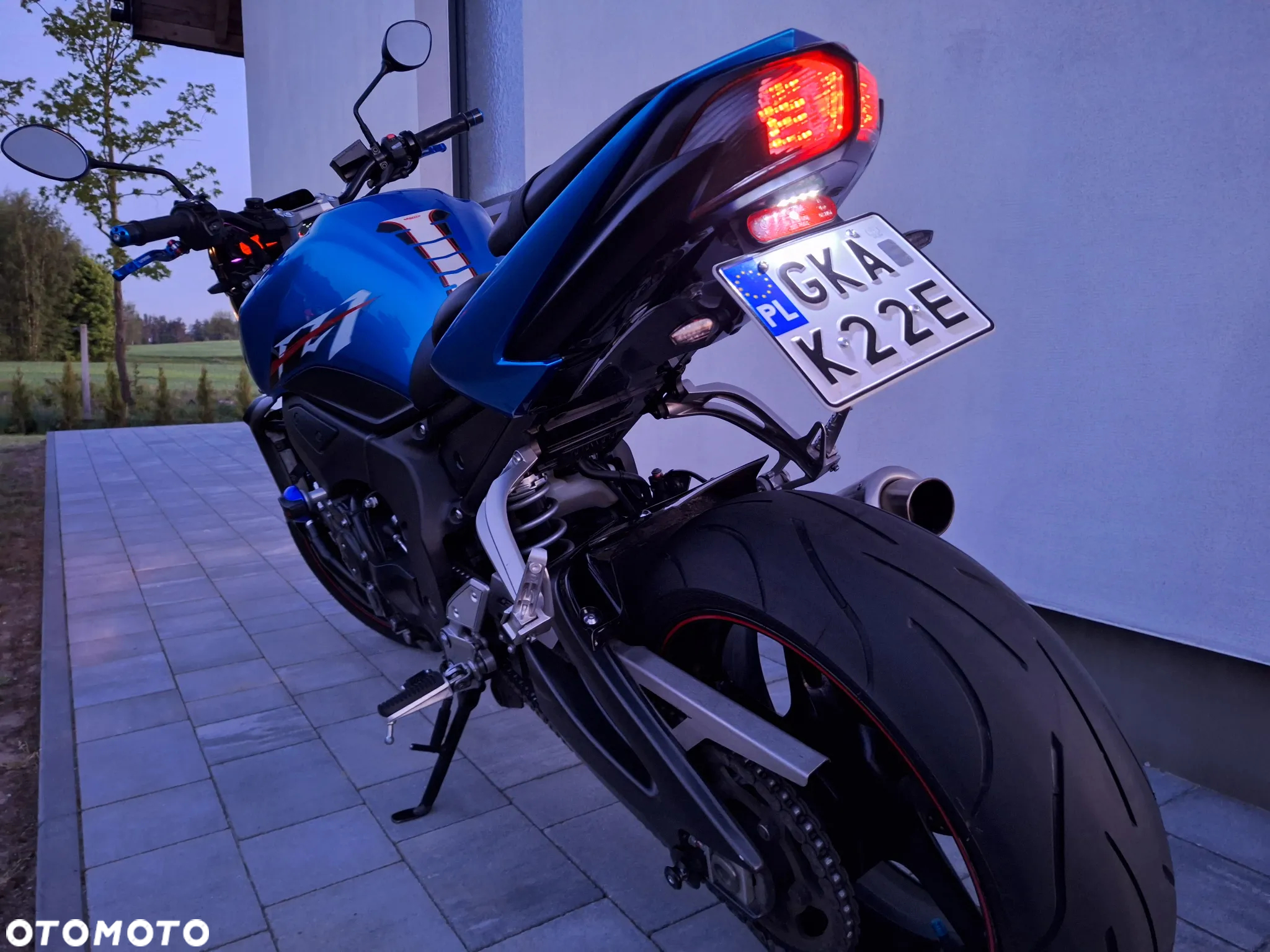 Yamaha FZ - 7