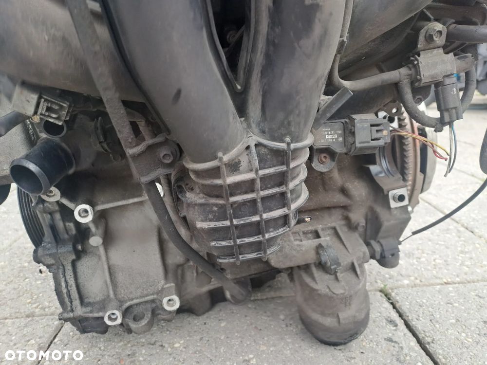 Mazda 6  1.8 16V silnik kompletny kod L8 - 7