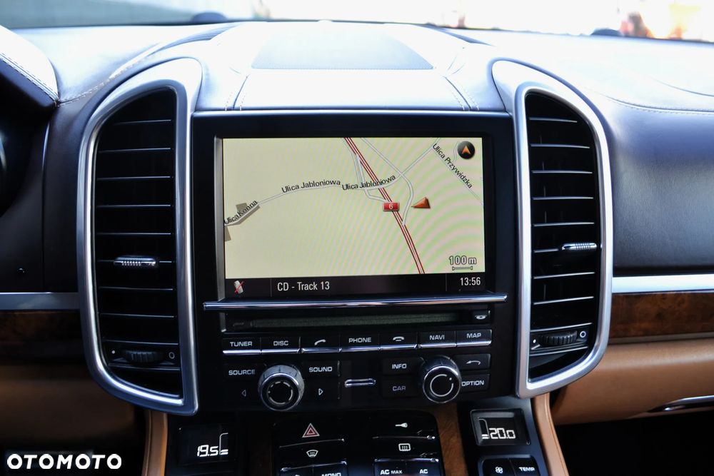 Porsche Cayenne - 14