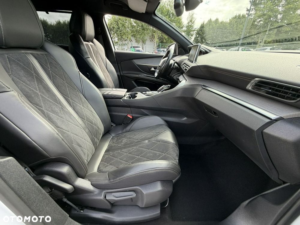 Peugeot 5008 BlueHDi 180 EAT8 GT - 34