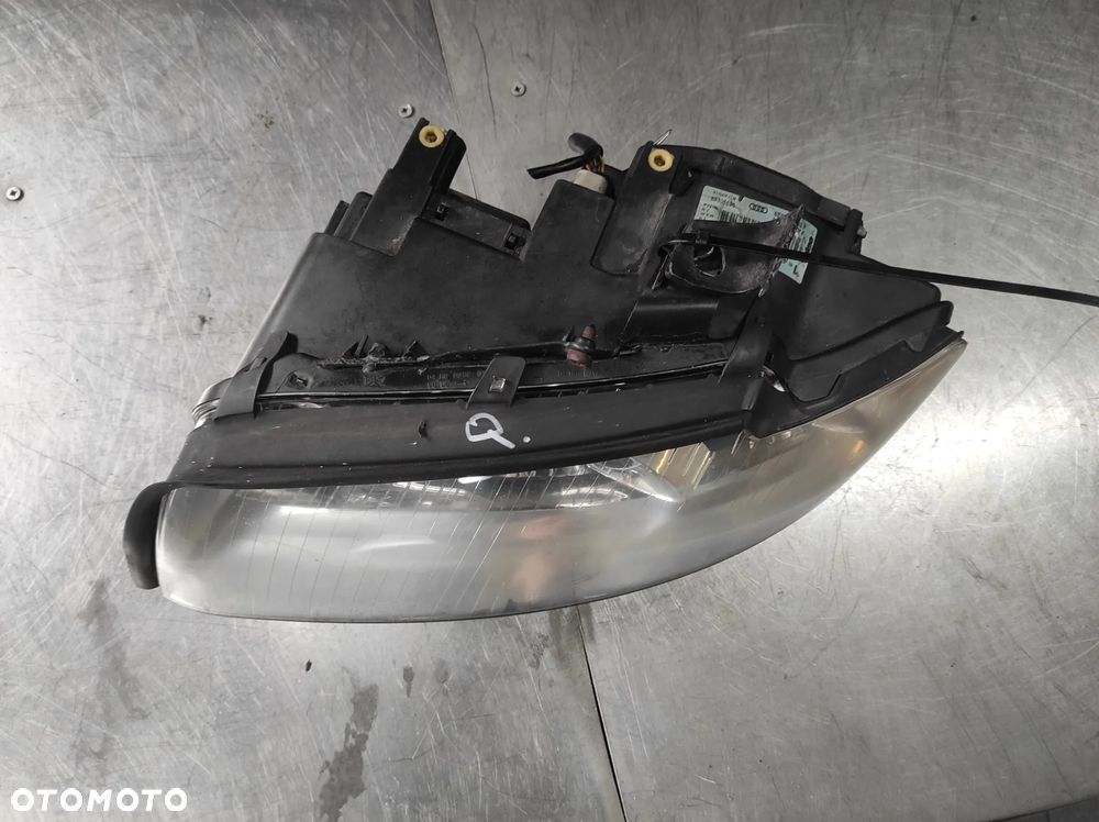 LAMPA LEWA PRZEDNIA LEWY PRZÓD AUDI A4 B6 SOCZEWKA H7 ..Q..  WYSYŁKA !!! - 2