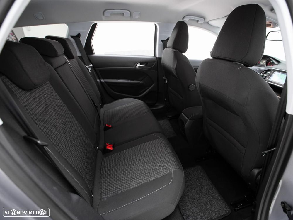 Peugeot 308 SW - 11
