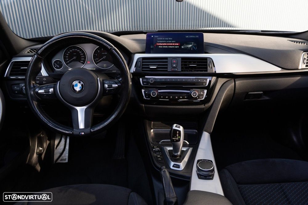 BMW 330 e iPerformance Pack M - 8