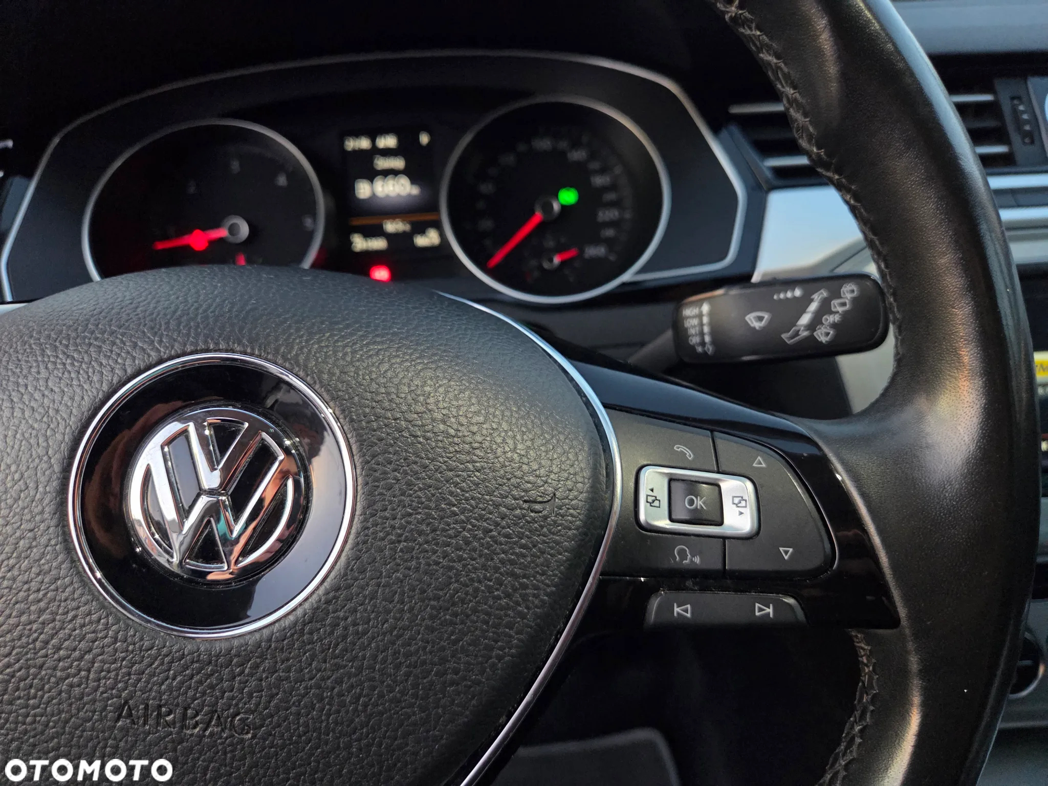 Volkswagen Passat - 27