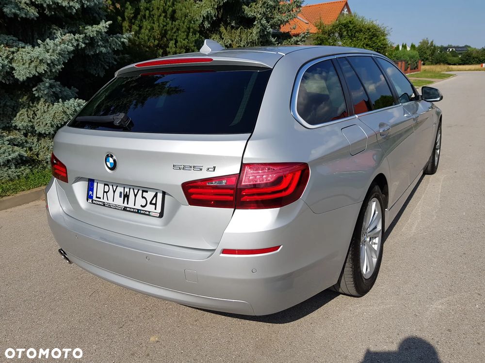 BMW Seria 5 525d Sport-Aut Luxury Line - 16
