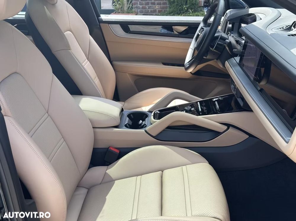 Porsche Cayenne E-Hybrid - 13