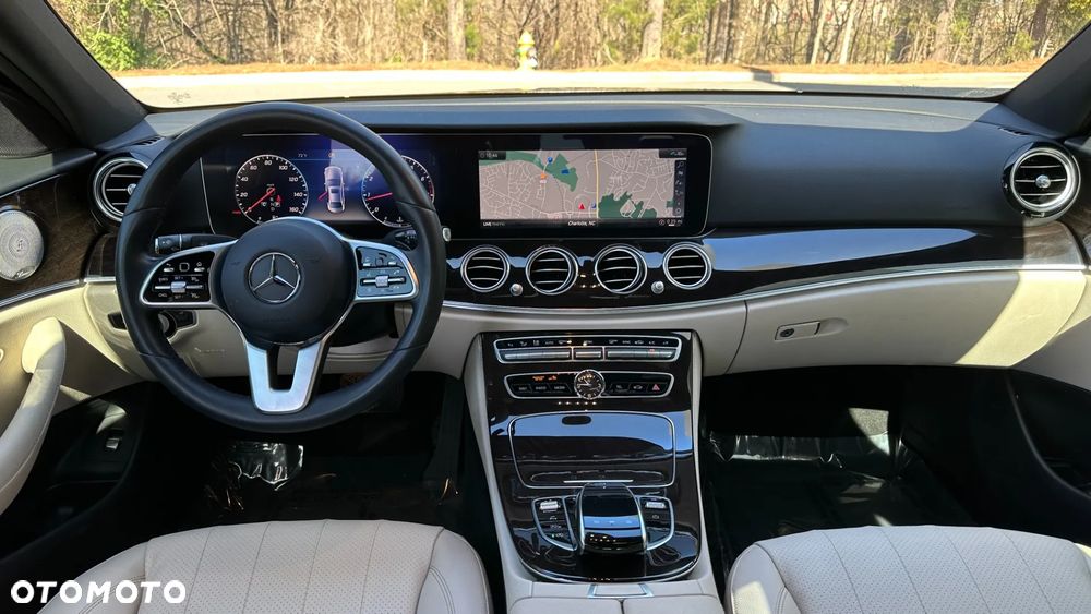 Mercedes-Benz Klasa E - 24