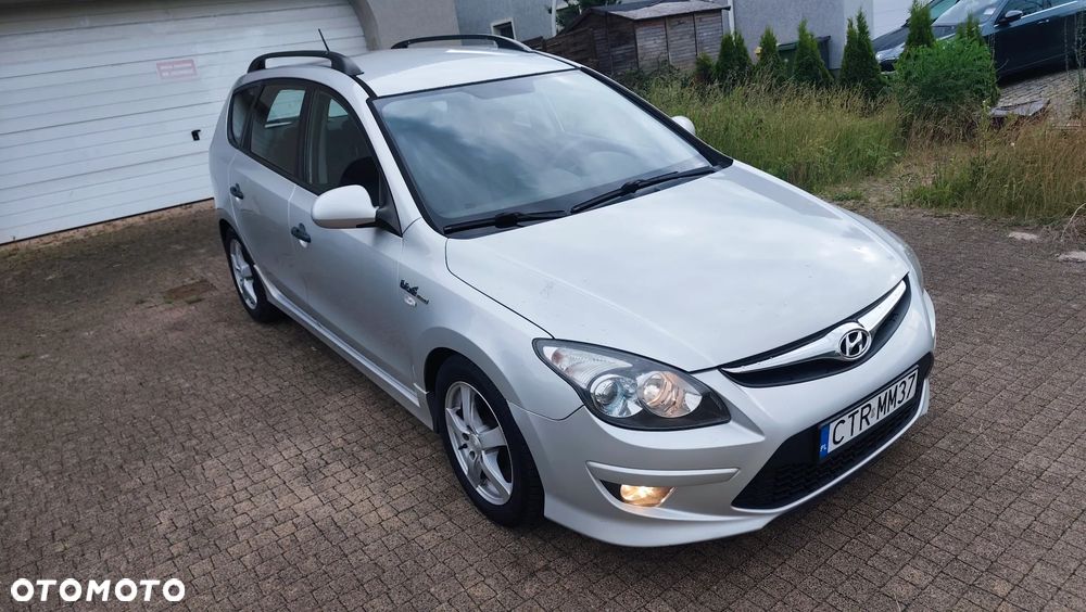Hyundai i30 blue 1.6 CRDi Premium - 39