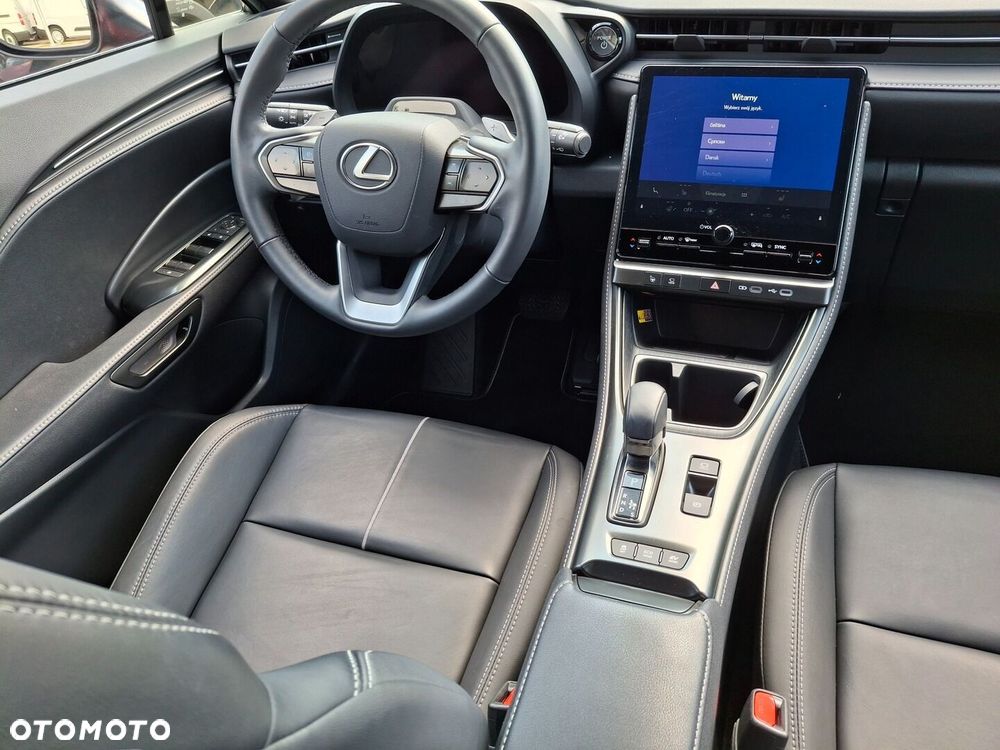 Lexus LBX - 32