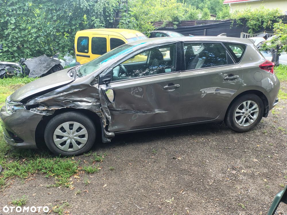 Toyota Auris 1.33 VVT-i Life - 5