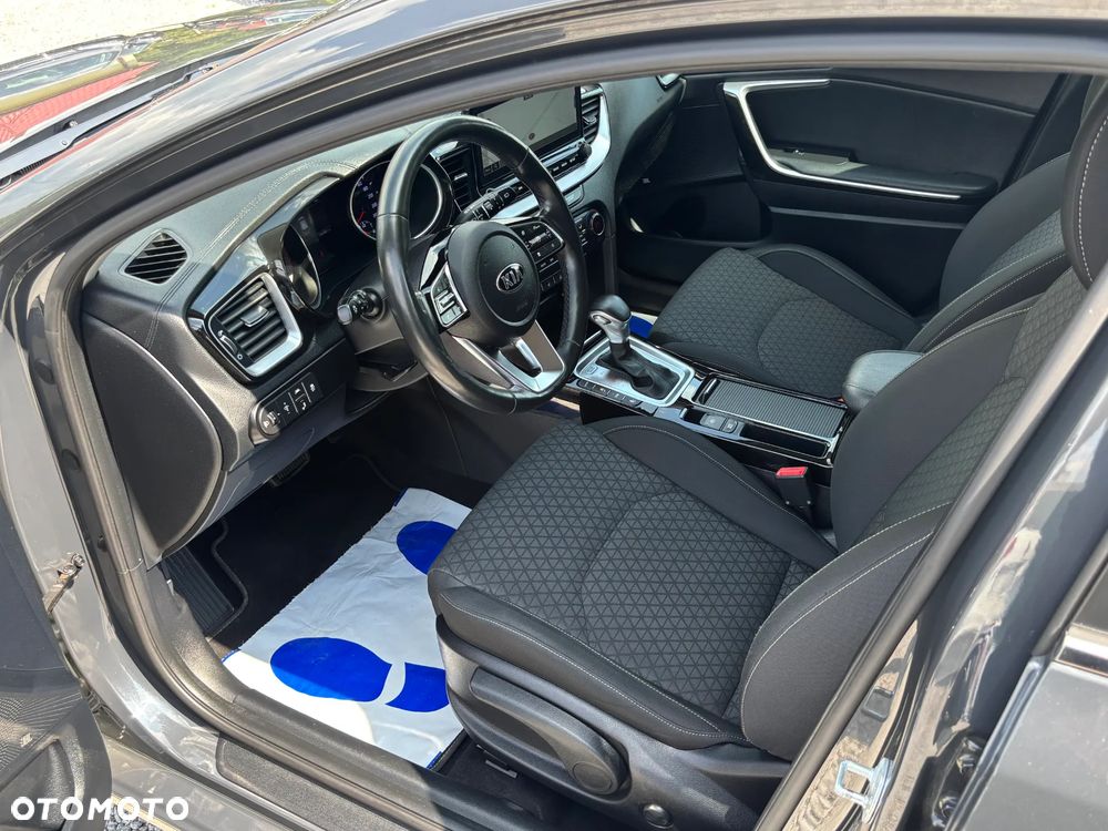 Kia Ceed 1.4 T-GDI L Business Line Plus DCT - 36