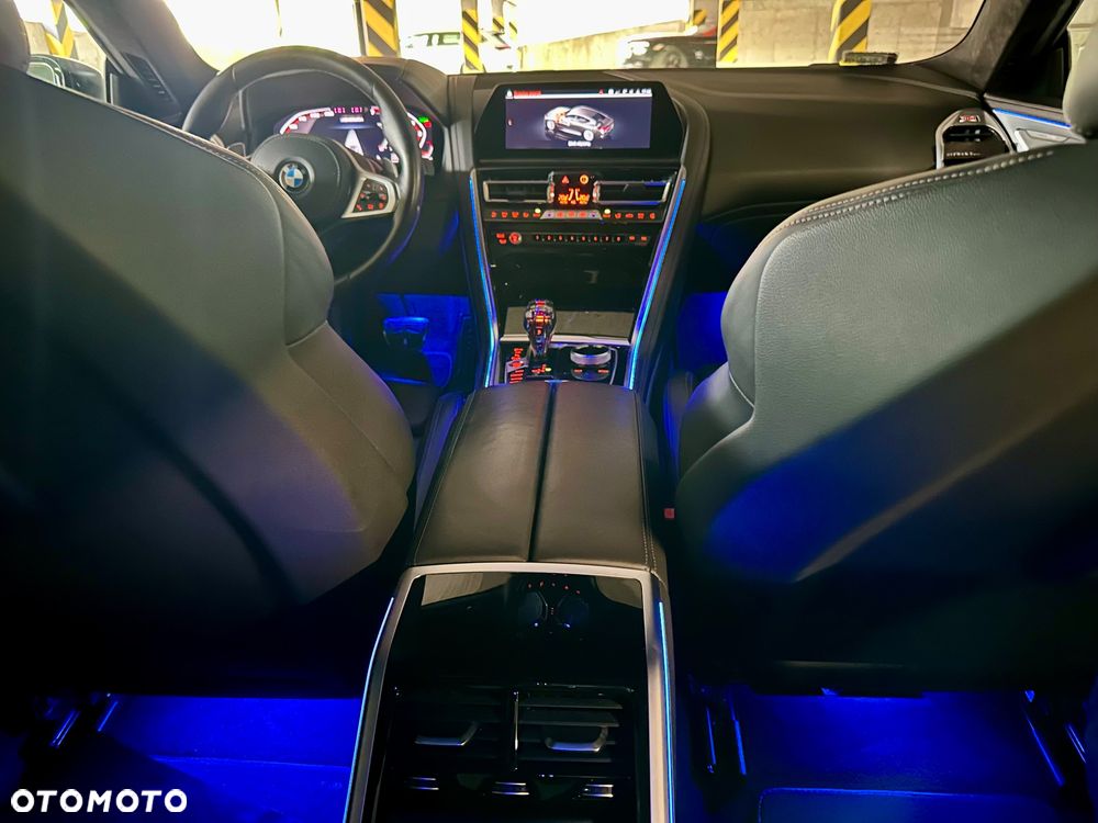 BMW Seria 8 - 23