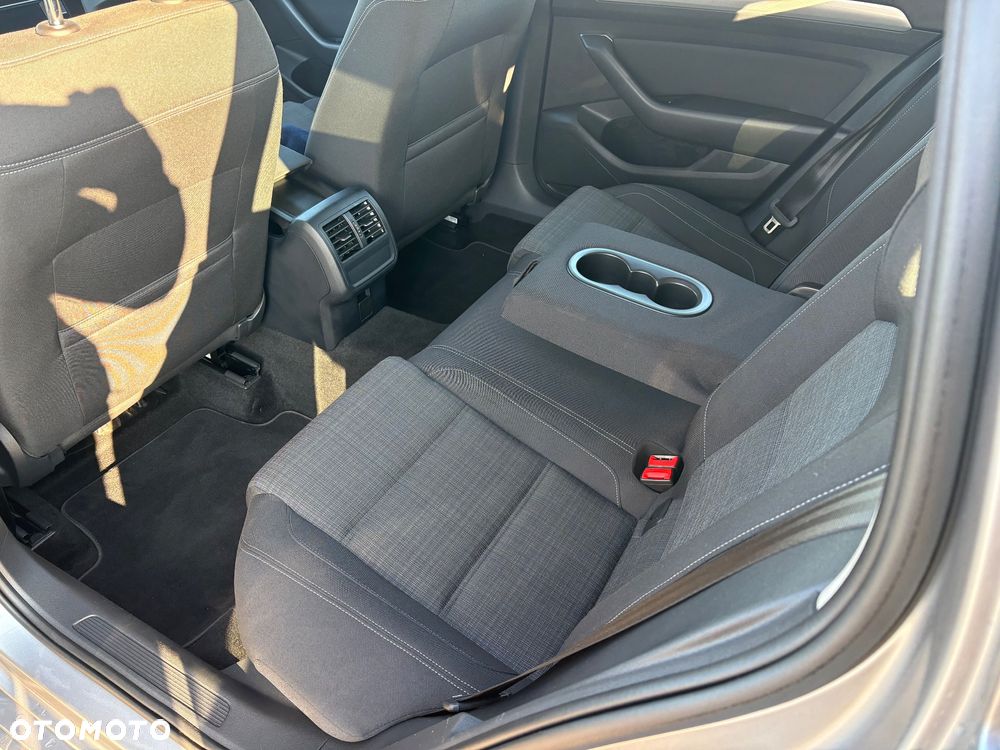 Volkswagen Passat 1.5 TSI EVO Business DSG - 10