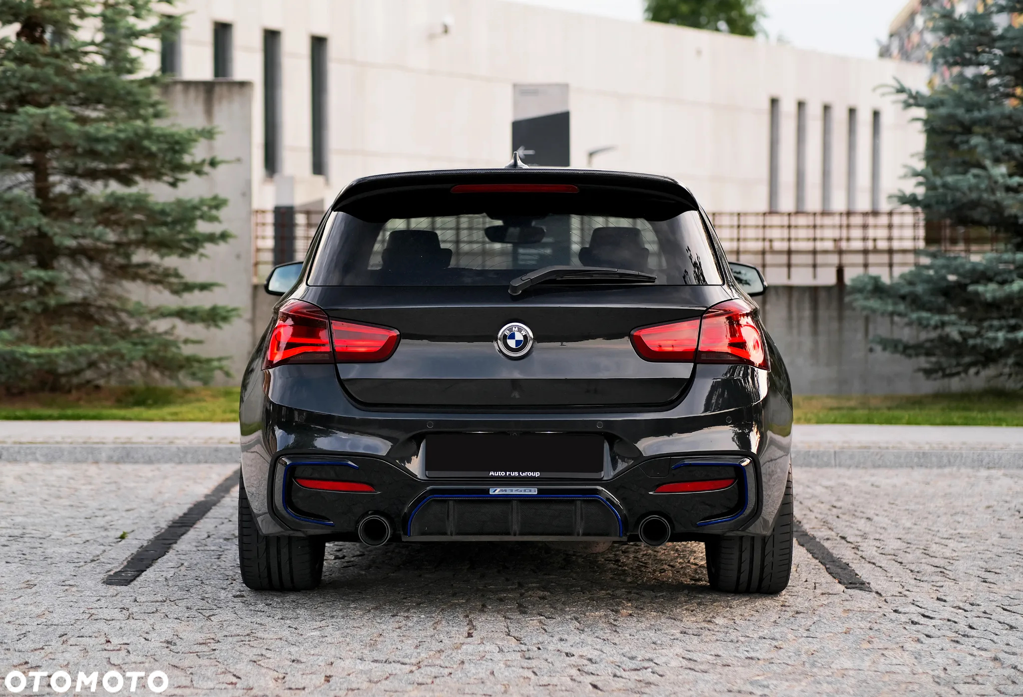 BMW 1M - 8