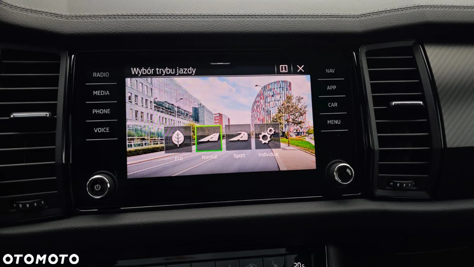 Skoda Kodiaq 1.5 TSI ACT 4x2 Sportline DSG - 27