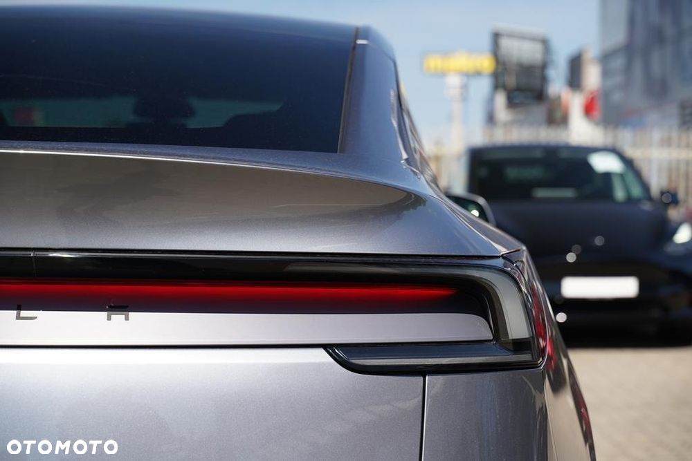 Tesla Model Y 79kWh Long Range Premium AWD - 23