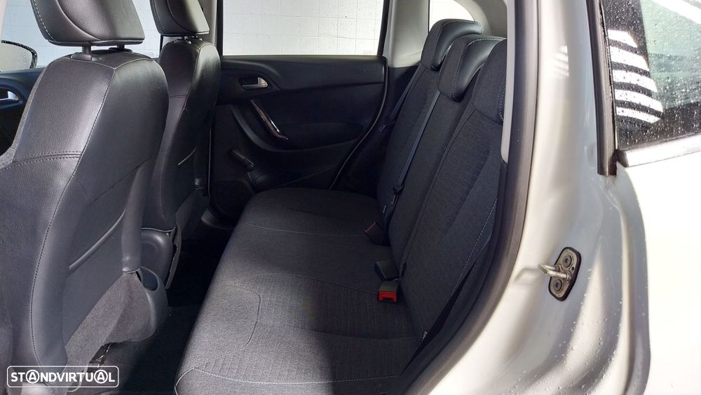 Citroën C3 1.2 PureTech Attraction - 15