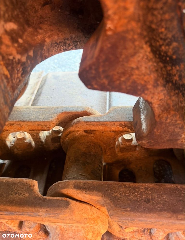 Volvo EC220El - 11