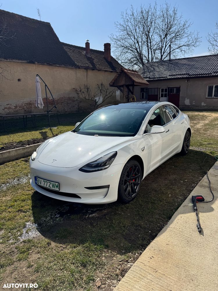 Tesla Model 3 - 2