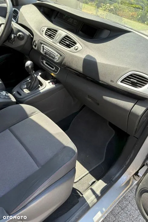 Renault Scenic 1.5 dCi Dynamique - 8