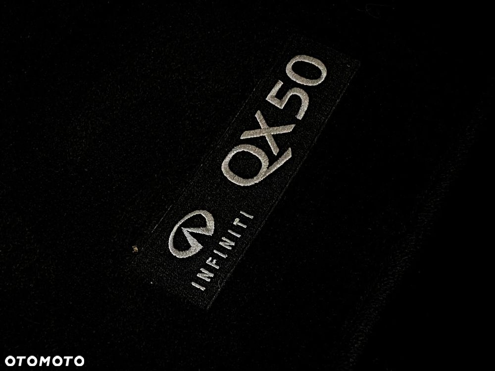 Infiniti Q50 - 30